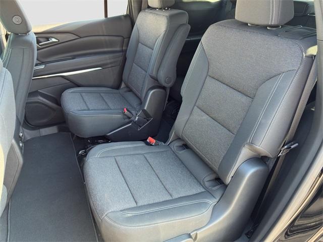 new 2025 Chevrolet Traverse car, priced at $40,695