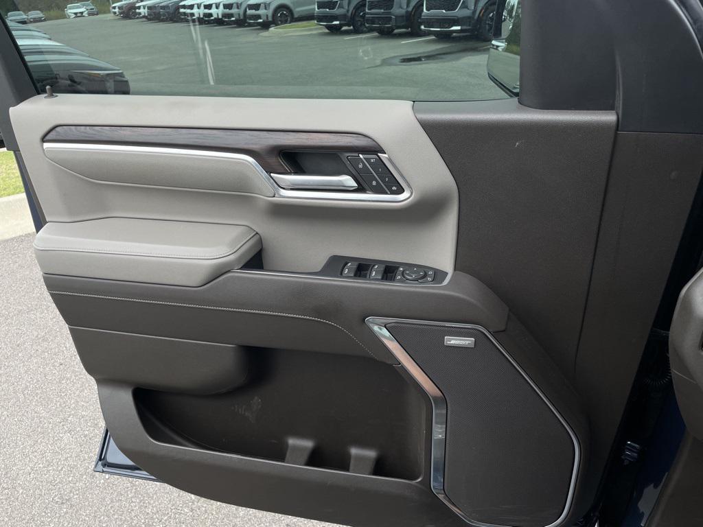 used 2022 GMC Sierra 1500 car, priced at $40,522