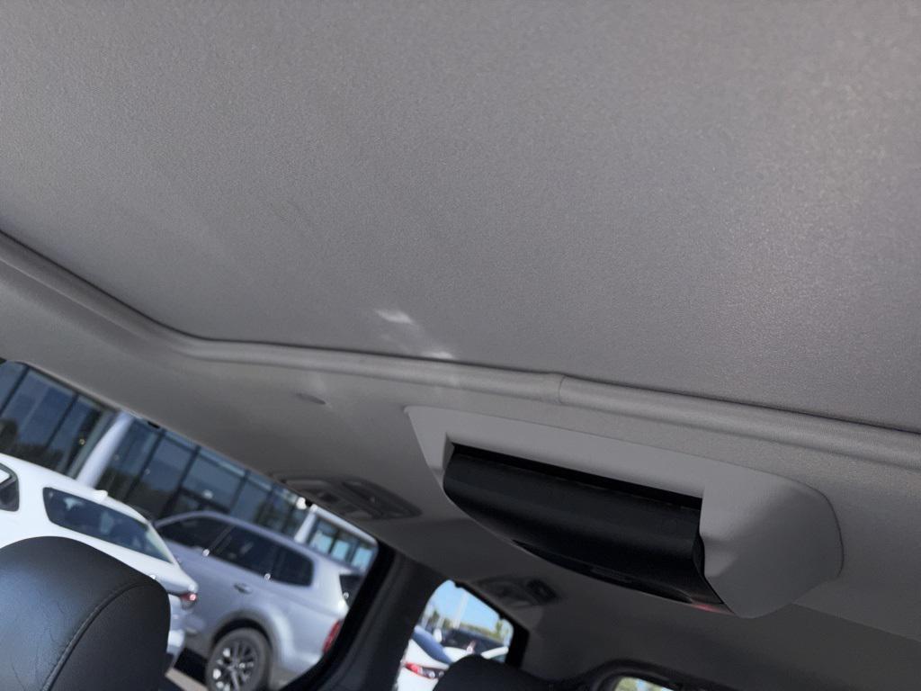 used 2004 Toyota Sienna car, priced at $6,500