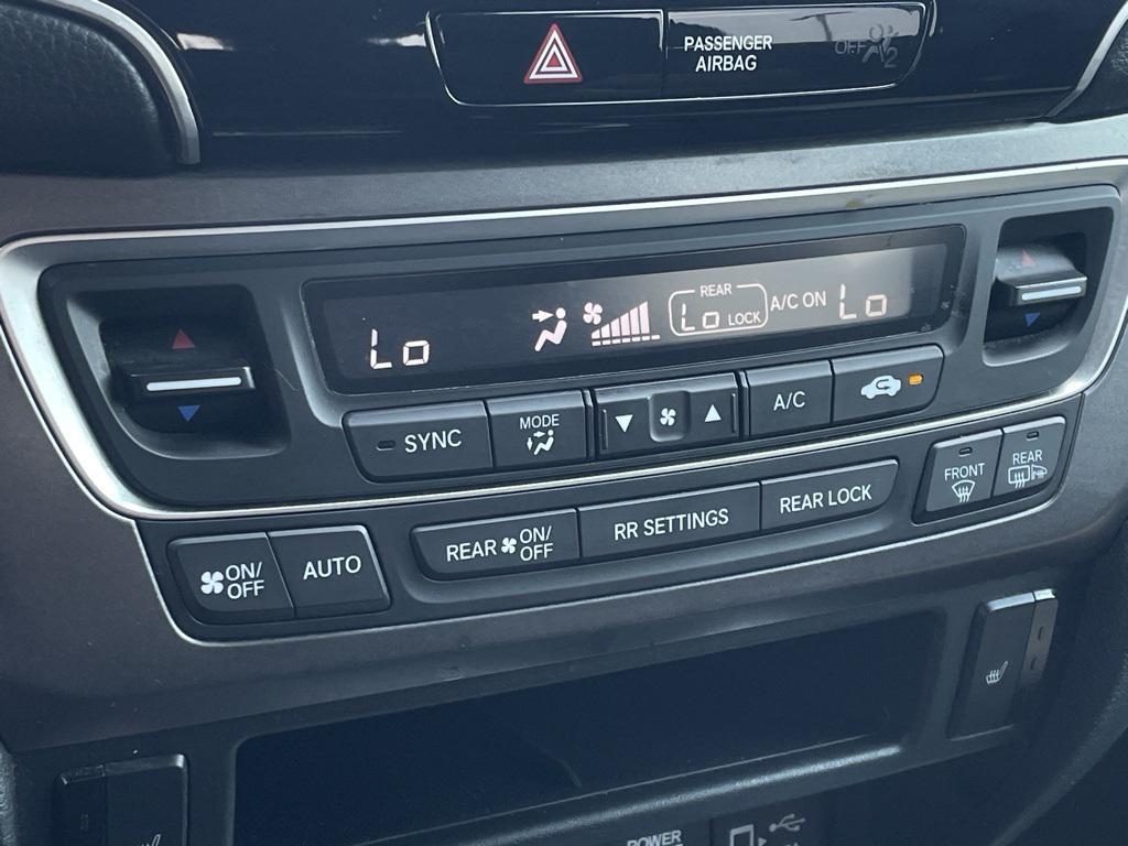 used 2022 Honda Pilot car, priced at $28,234