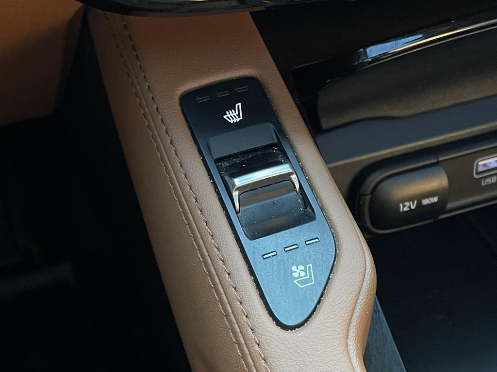used 2024 Kia Telluride car, priced at $40,617