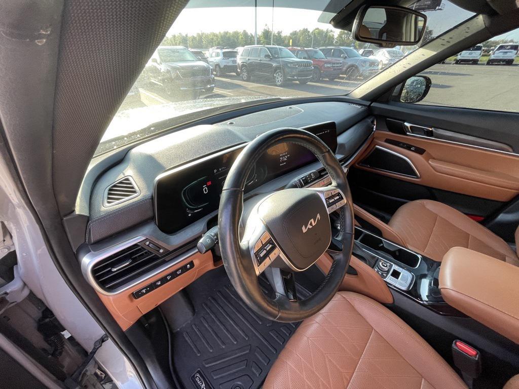 used 2024 Kia Telluride car, priced at $40,617