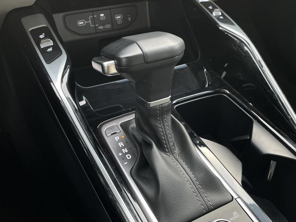 used 2025 Kia Sorento car, priced at $38,579