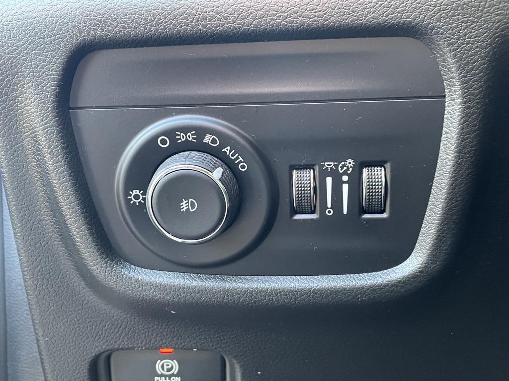 used 2024 Jeep Grand Cherokee L car, priced at $33,042