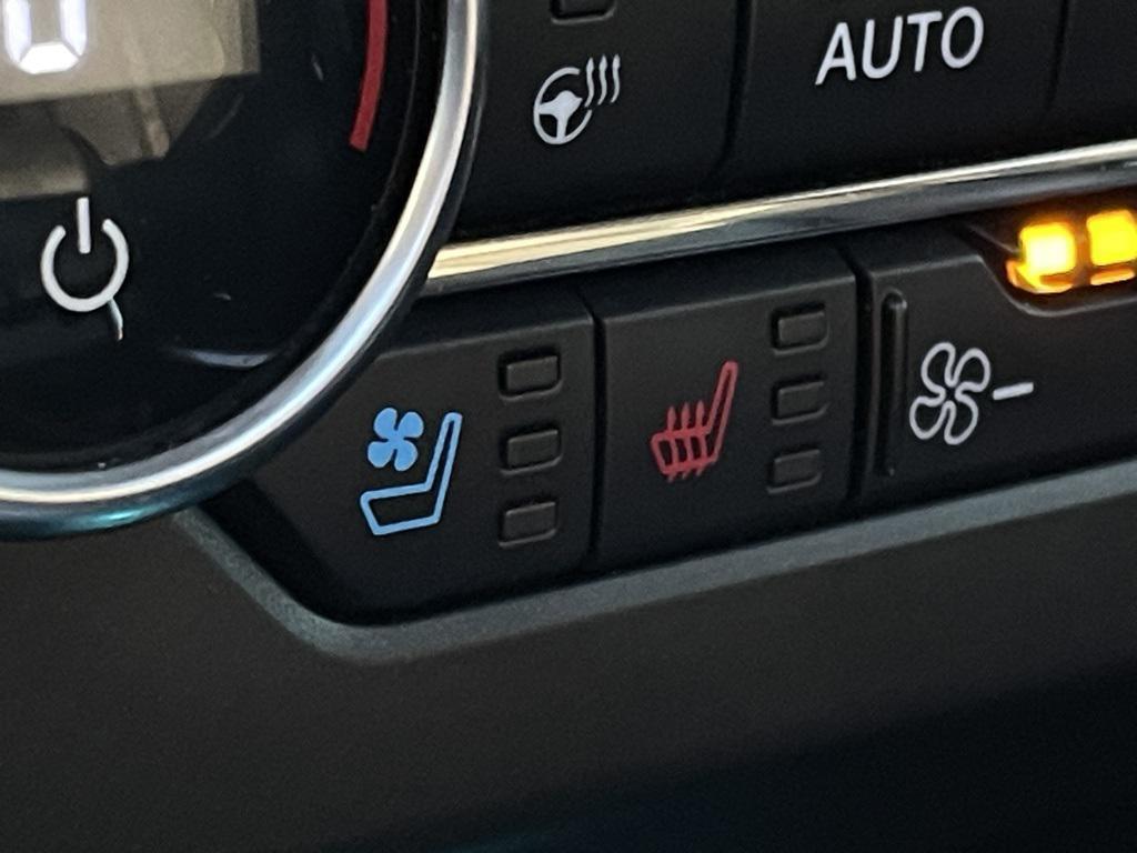 used 2020 Ford Expedition car, priced at $30,000