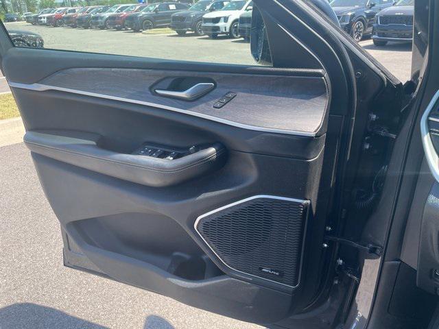 used 2024 Jeep Grand Cherokee L car, priced at $34,353