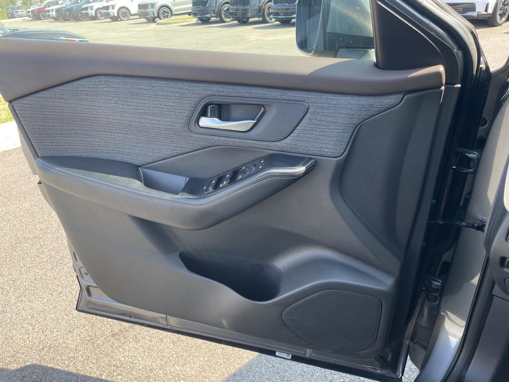 used 2023 Nissan Rogue car, priced at $22,400