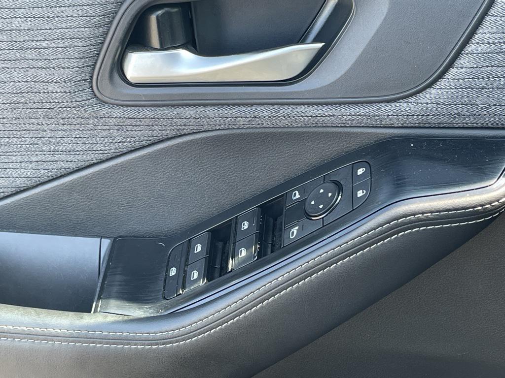 used 2023 Nissan Rogue car, priced at $22,400