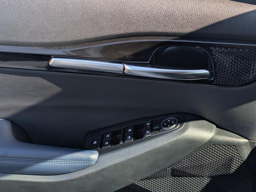 used 2024 Kia Seltos car, priced at $21,083