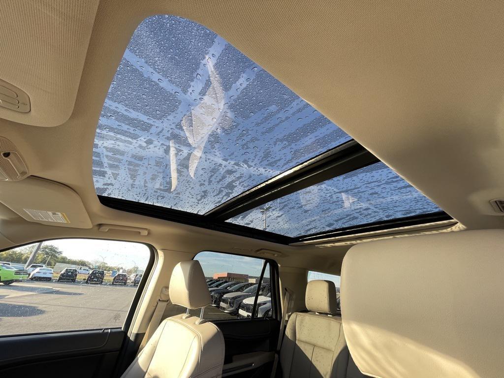 used 2024 Ford Expedition car, priced at $56,668