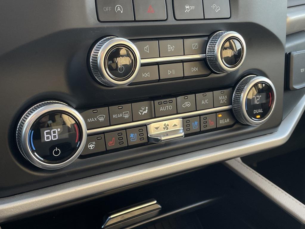 used 2024 Ford Expedition car, priced at $56,668