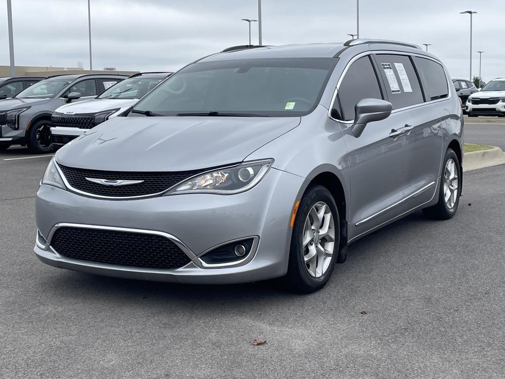 used 2018 Chrysler Pacifica car, priced at $15,802