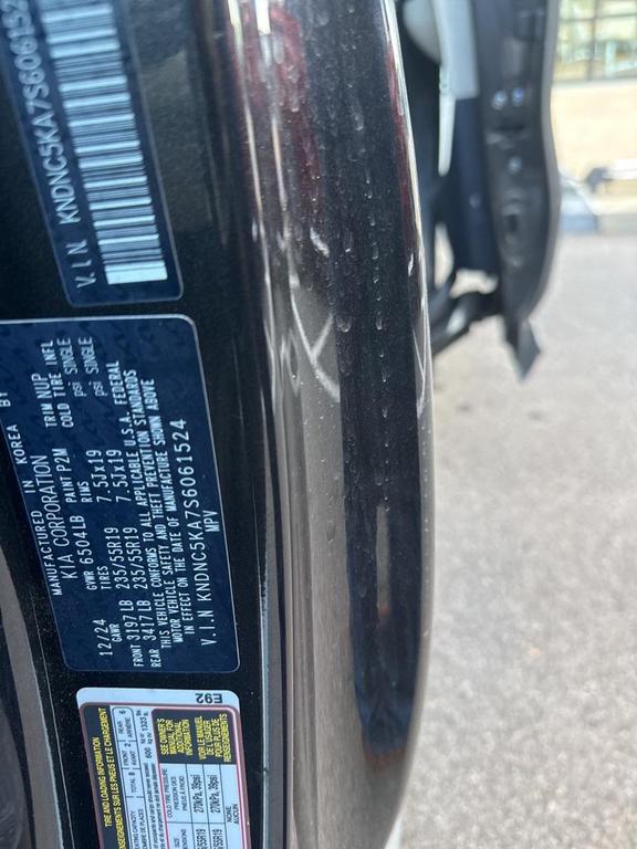 used 2025 Kia Carnival Hybrid car, priced at $39,071