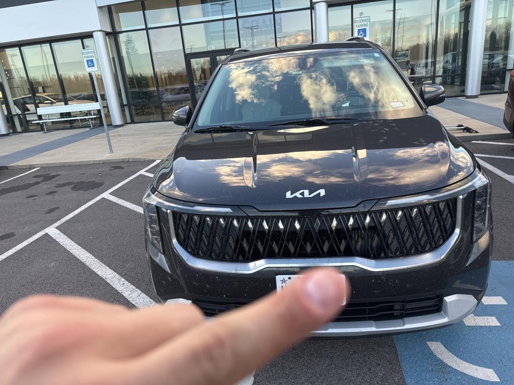 used 2025 Kia Carnival Hybrid car, priced at $39,071