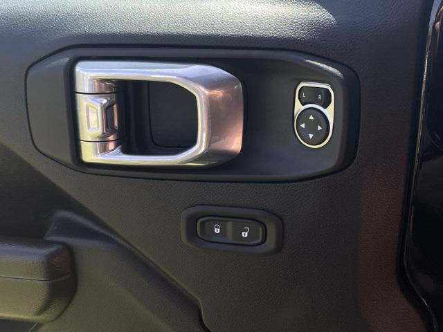 used 2021 Jeep Wrangler Unlimited car, priced at $26,913