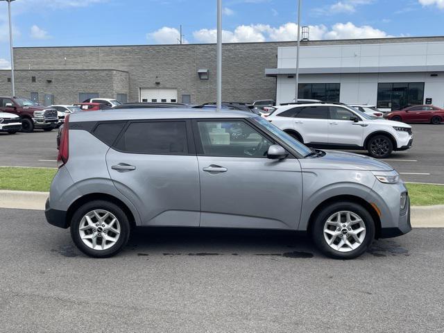 used 2022 Kia Soul car, priced at $17,371