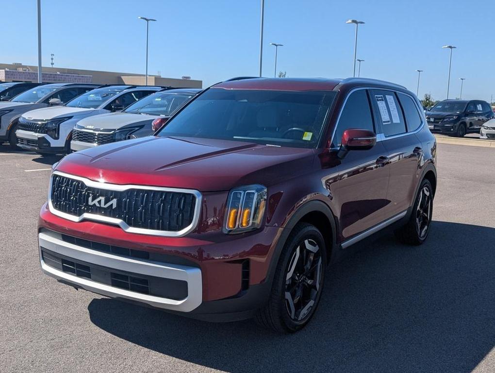 used 2024 Kia Telluride car, priced at $37,154