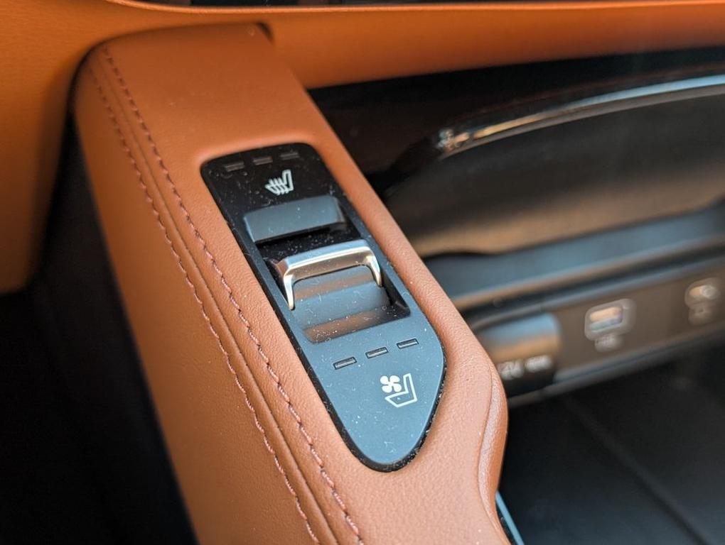 used 2024 Kia Telluride car, priced at $40,143