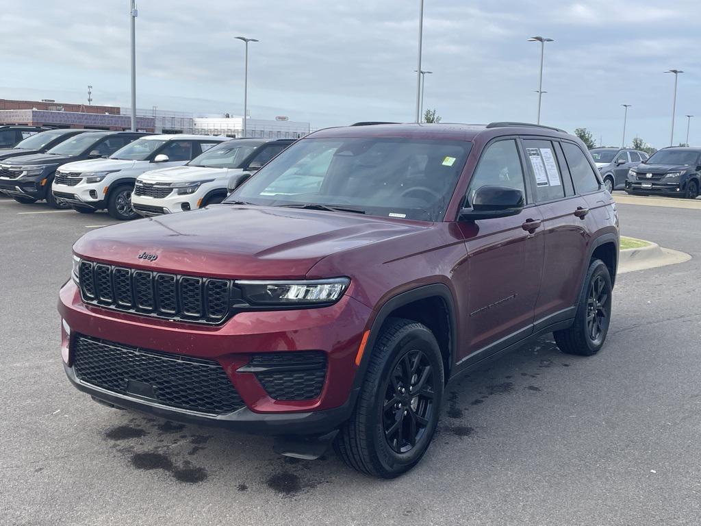 used 2024 Jeep Grand Cherokee car, priced at $30,454