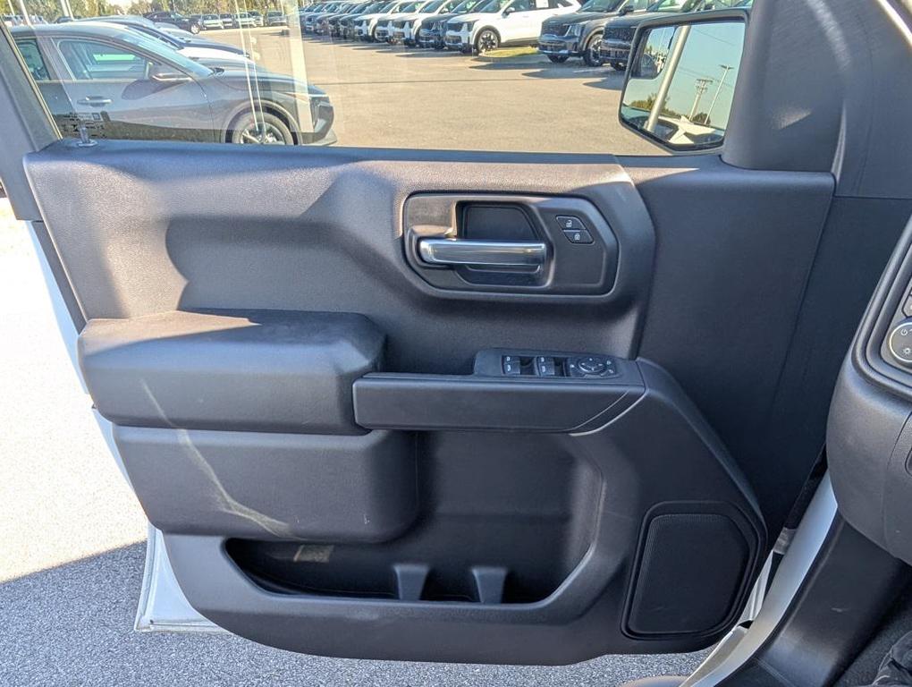 used 2024 Chevrolet Silverado 1500 car, priced at $40,425