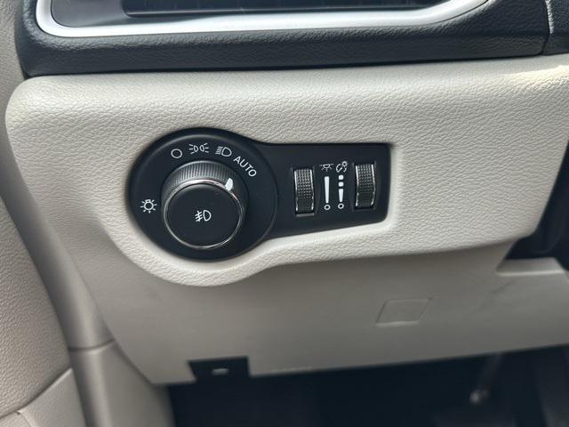used 2022 Chrysler Pacifica car, priced at $24,433
