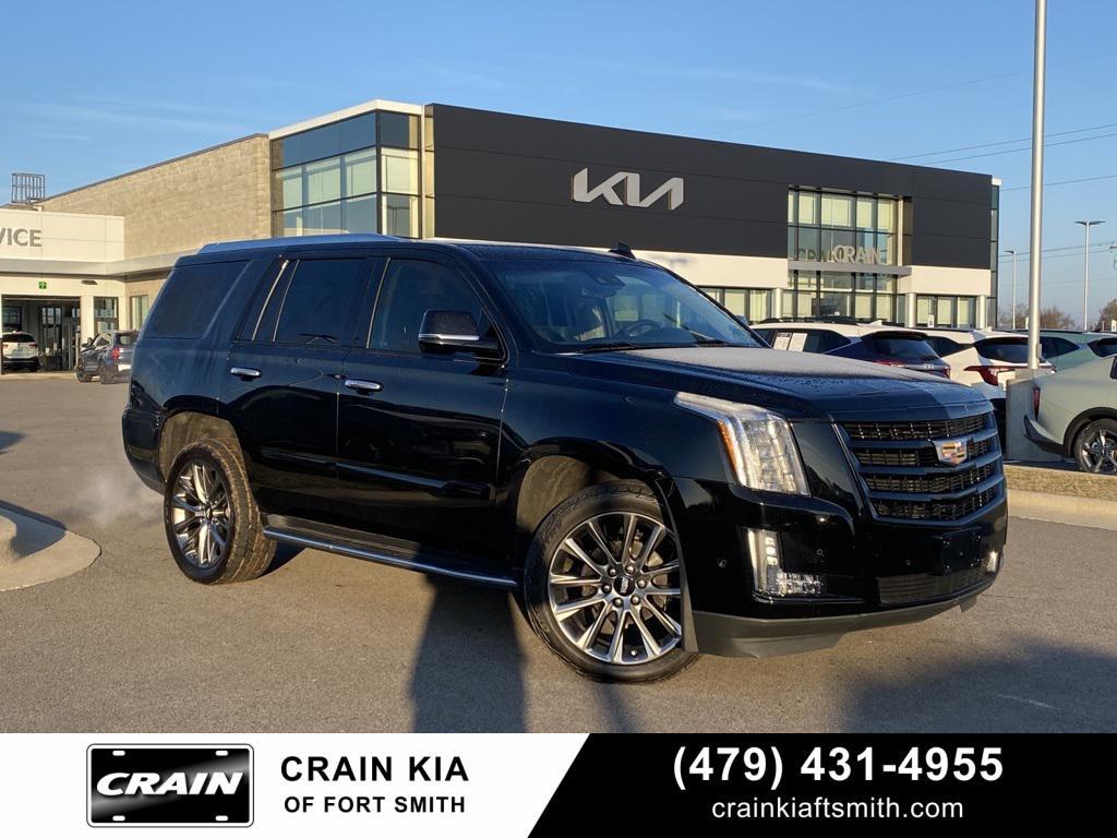 used 2020 Cadillac Escalade car, priced at $33,395