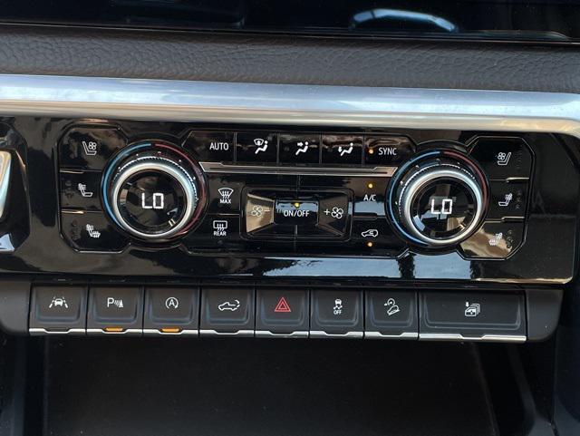 used 2022 GMC Sierra 1500 car, priced at $43,853