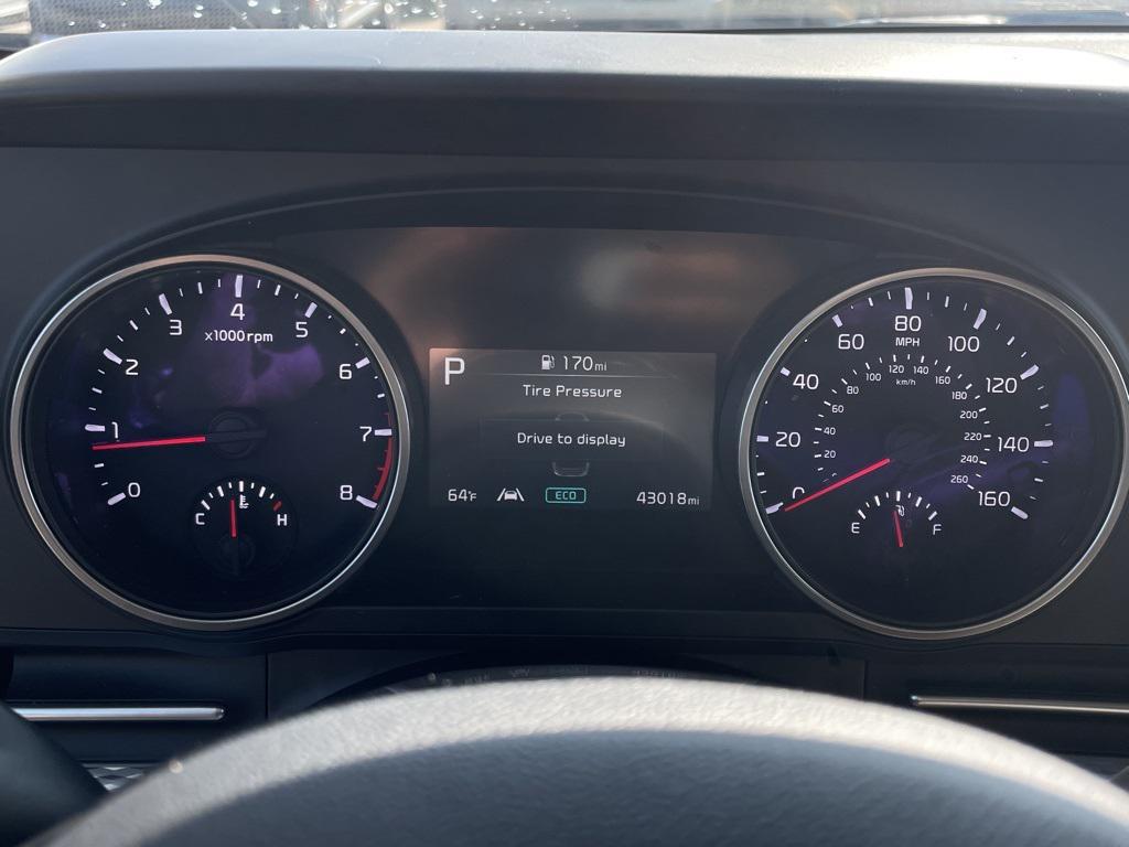 used 2024 Kia Carnival car, priced at $31,426