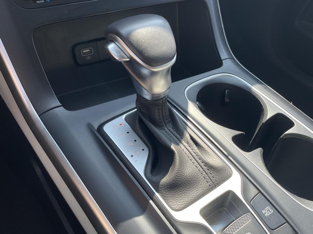 used 2024 Kia Carnival car, priced at $31,426