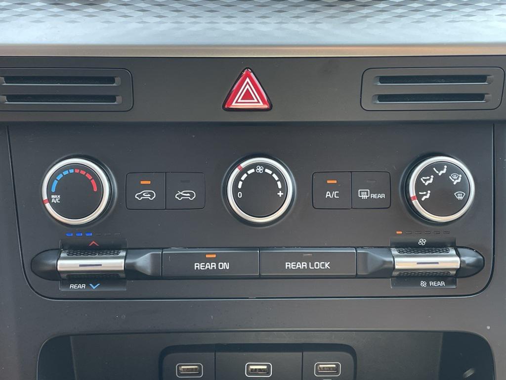 used 2024 Kia Carnival car, priced at $31,426