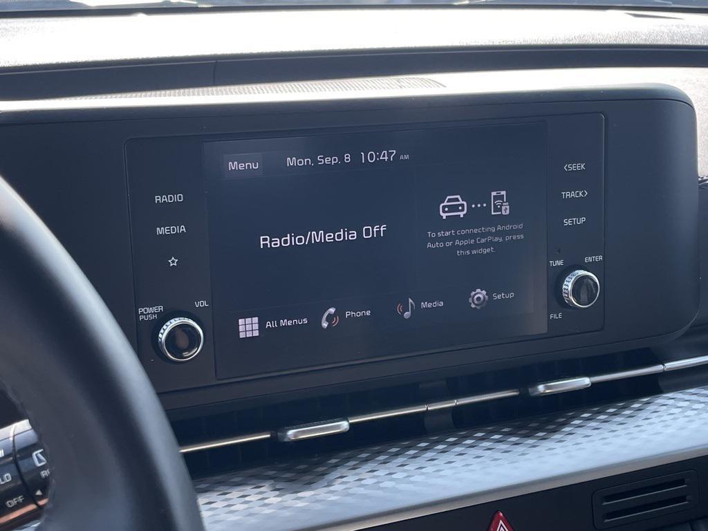 used 2024 Kia Carnival car, priced at $31,426