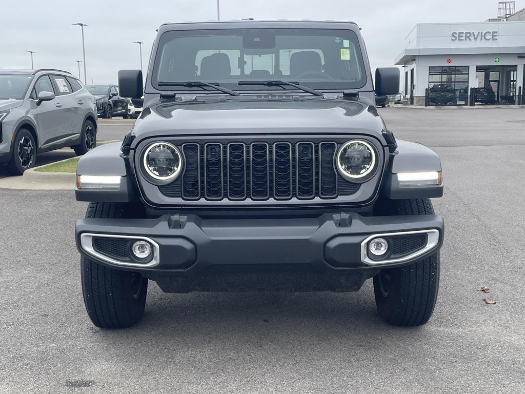 used 2024 Jeep Gladiator car, priced at $37,870
