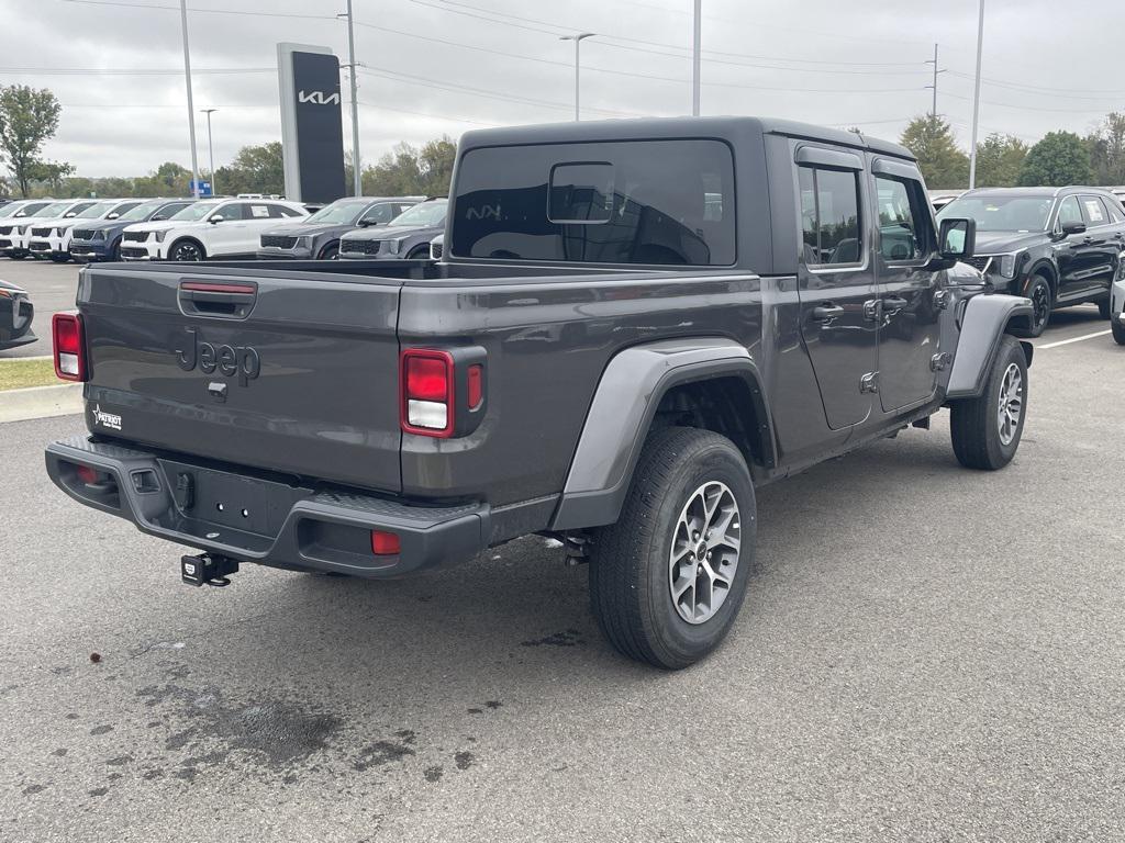 used 2024 Jeep Gladiator car, priced at $37,870