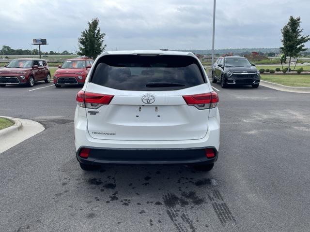 used 2019 Toyota Highlander car, priced at $21,395