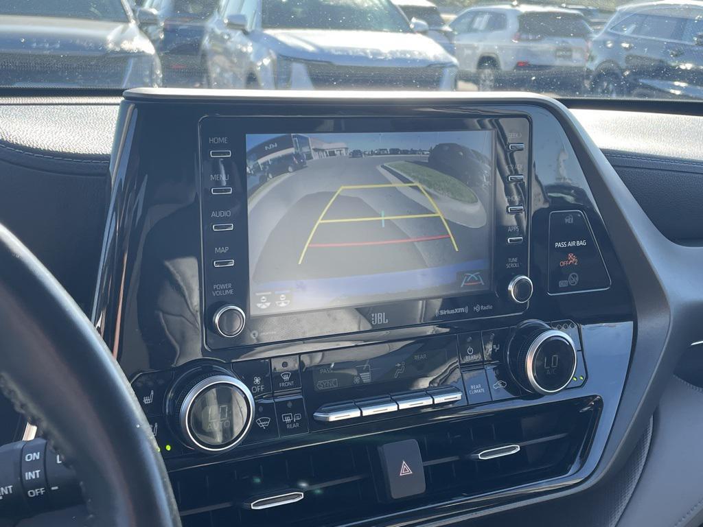 used 2020 Toyota Highlander car, priced at $27,779