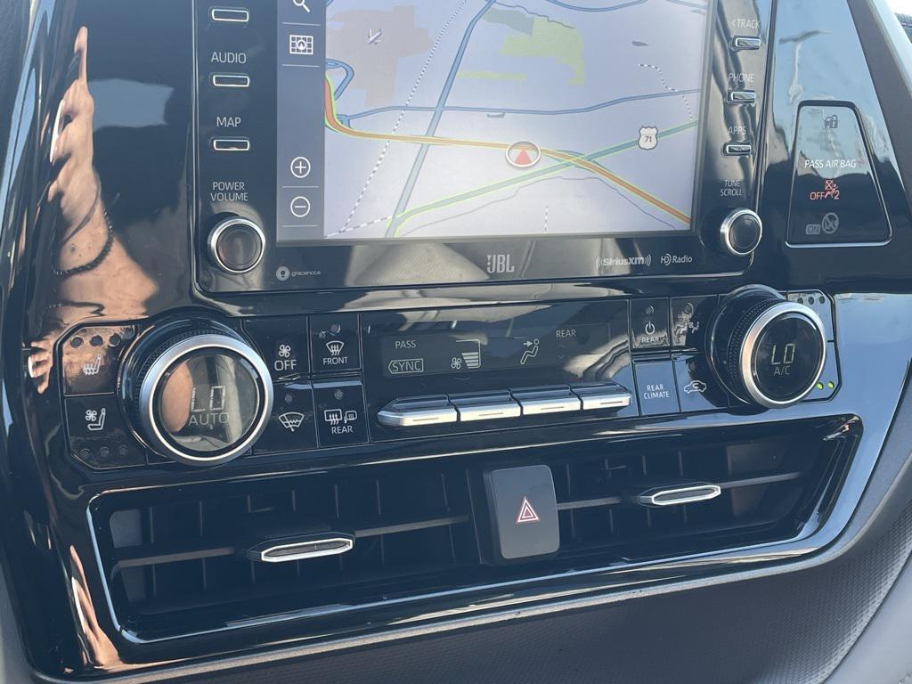 used 2020 Toyota Highlander car, priced at $27,779