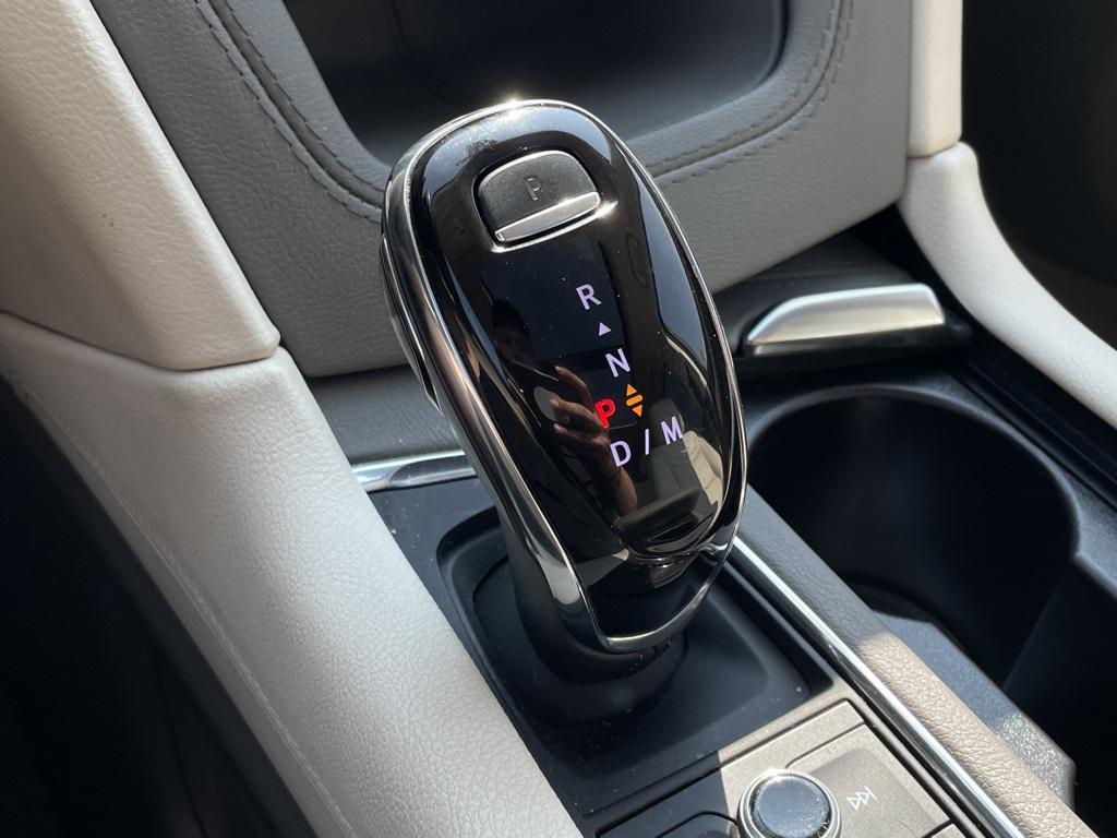 used 2023 Cadillac XT6 car, priced at $40,142