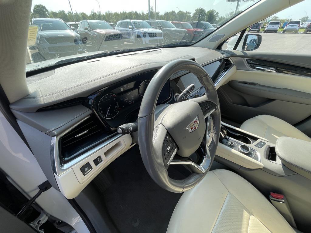 used 2023 Cadillac XT6 car, priced at $40,142