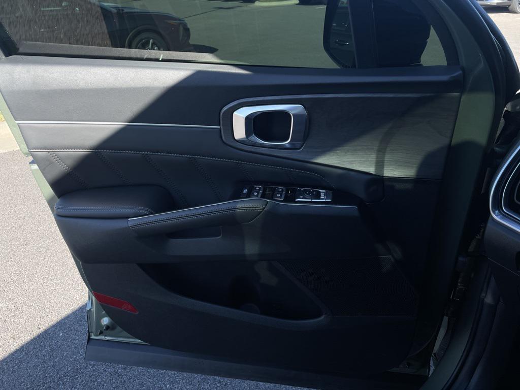 used 2024 Kia Sorento car, priced at $36,680