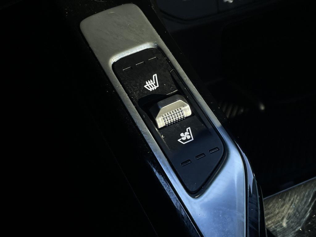 used 2024 Kia Sorento car, priced at $36,680