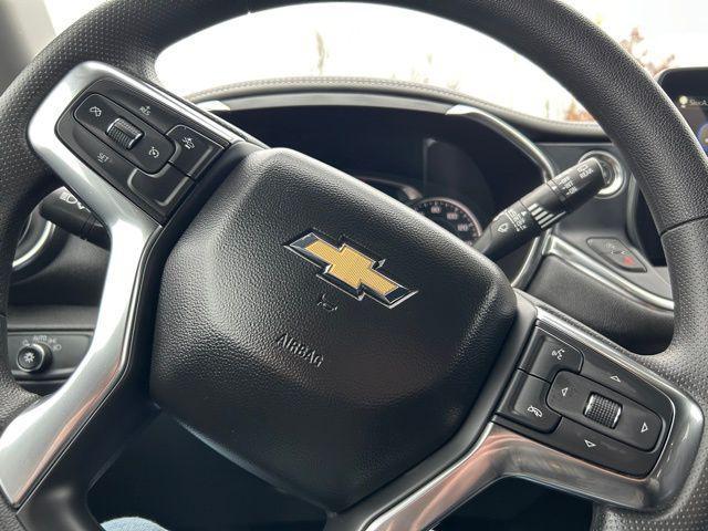 new 2025 Chevrolet Blazer car, priced at $38,075