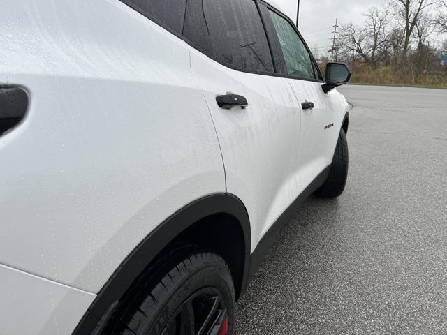 new 2025 Chevrolet Blazer car, priced at $39,009