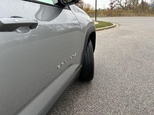 new 2025 Chevrolet Equinox car, priced at $31,080