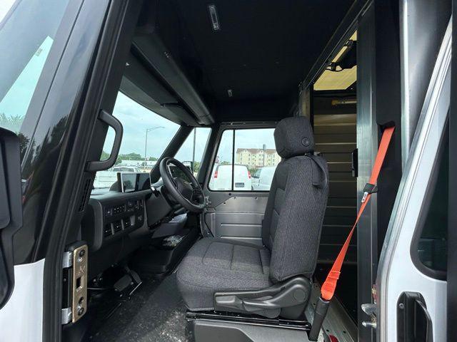 new 2025 Chevrolet BrightDrop 400 car, priced at $81,535