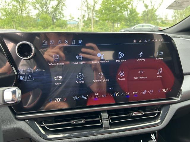 new 2025 Chevrolet Equinox EV car, priced at $52,985