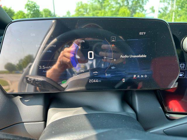 new 2025 Chevrolet Equinox EV car, priced at $47,585