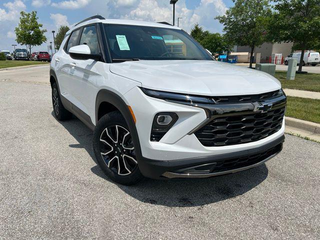 new 2025 Chevrolet TrailBlazer car, priced at $34,325