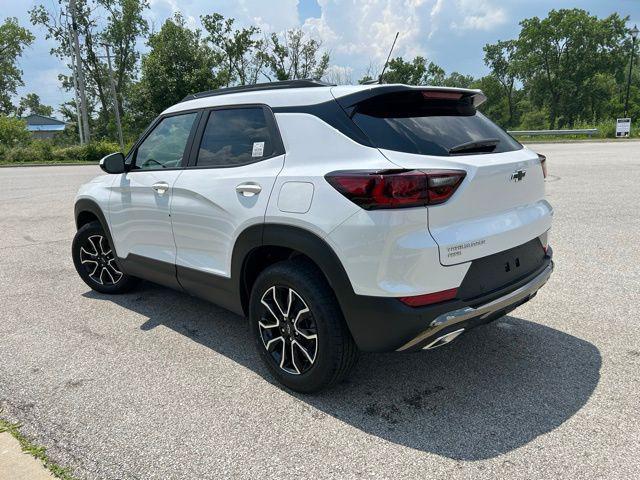 new 2025 Chevrolet TrailBlazer car, priced at $34,325