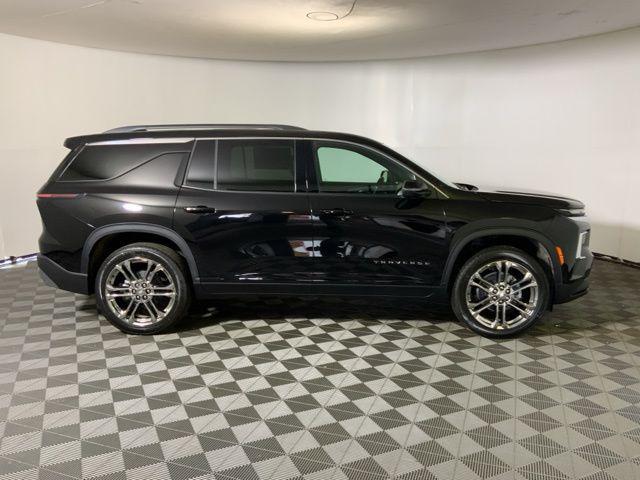 new 2025 Chevrolet Traverse car