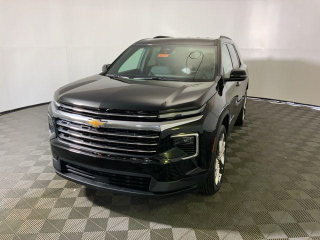 new 2025 Chevrolet Traverse car